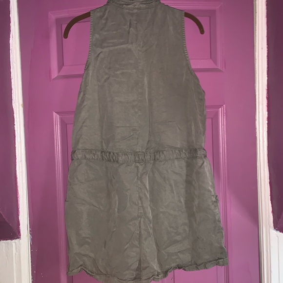 💚Universal Thread Romper - Picture 3 of 4